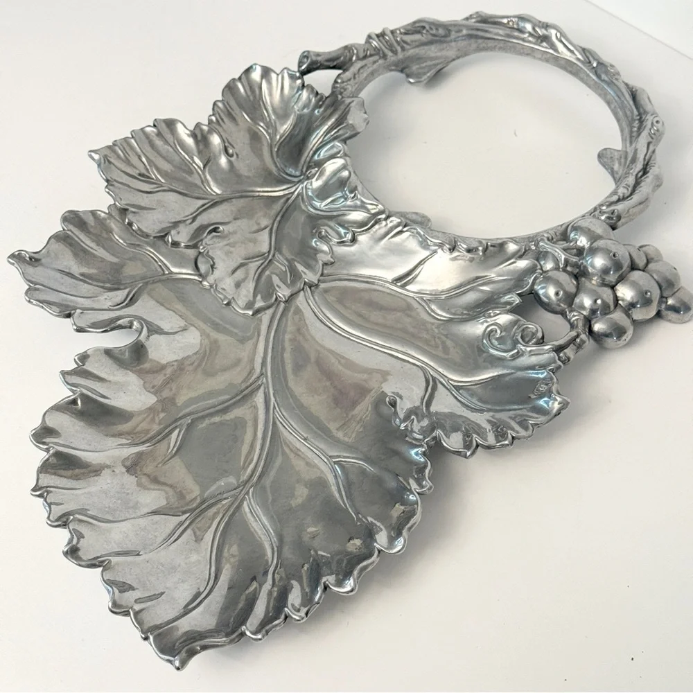 Arthur Court Cast Aluminum Grape Leaves Cheese Crackers Tray 2006